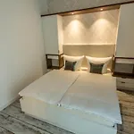 4 Appartement *