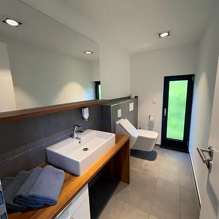 Appartement 4 *